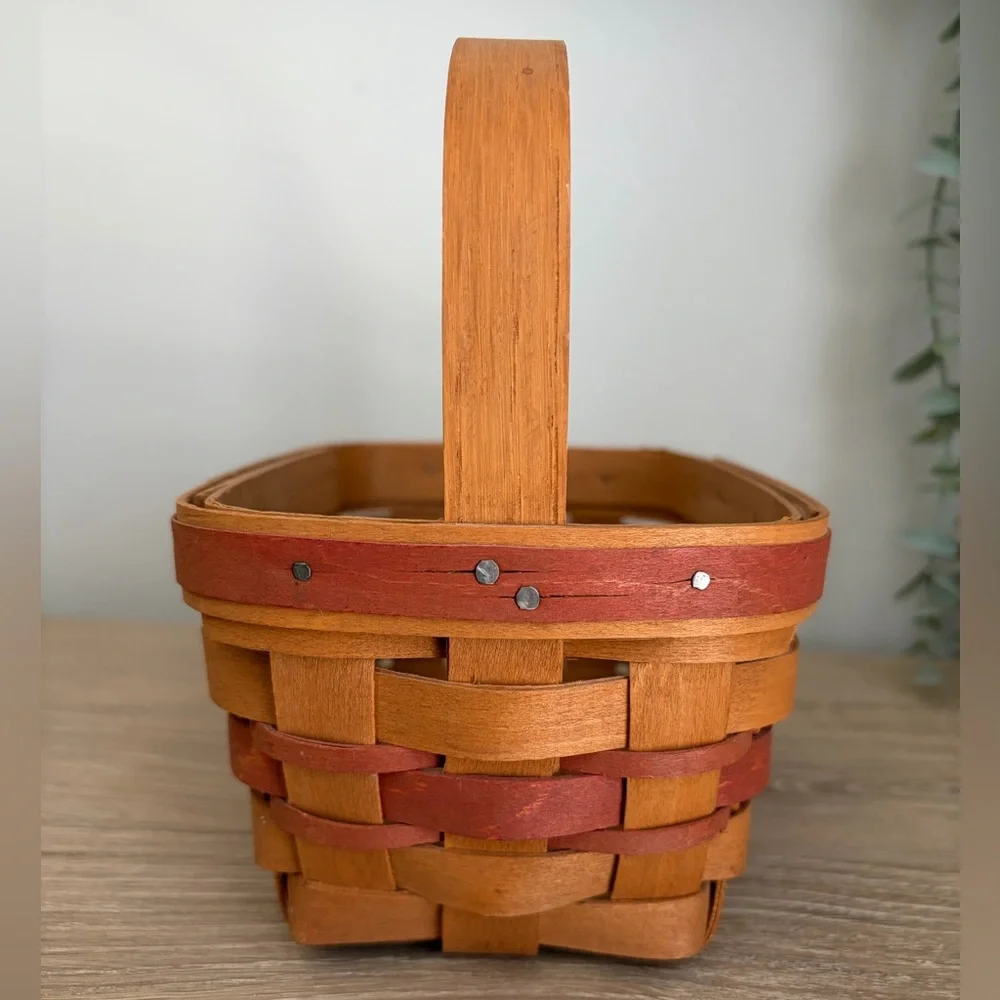 Vintage Longaberger Christmas Collection 1987 Edition Mistletoe Basket Red